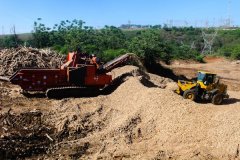 Duzi-Turf-Organics-ABC-Beast-Grinder_-Biomass_Wood-Waste-Contract-Grinding_Mulch